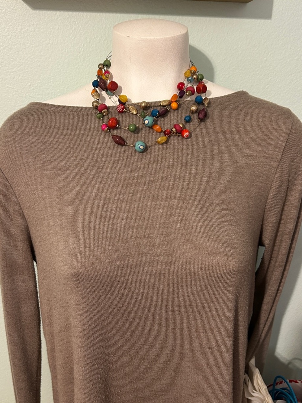 Multicolor Beaded Statement Necklace on memory wire - Picture 3 of 8